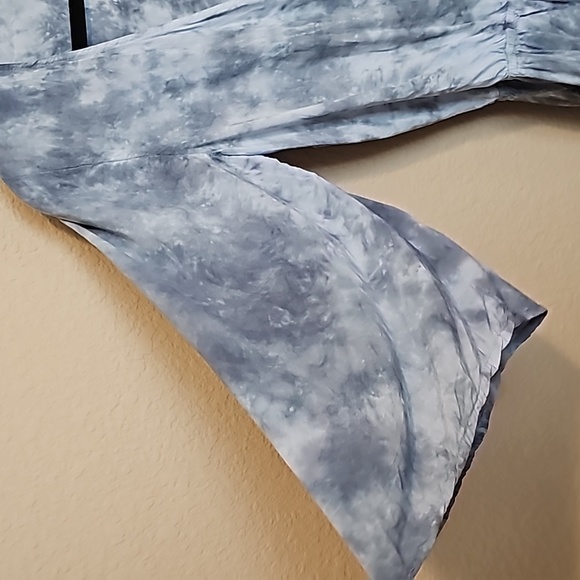 Blue Life Romper - Picture 2 of 6